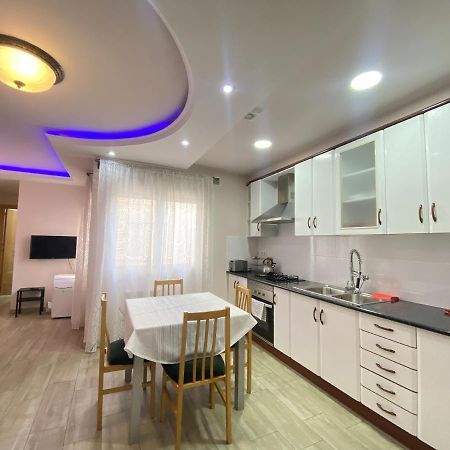 Entire New Apartment 20' From Barcelona Sabadell Buitenkant foto