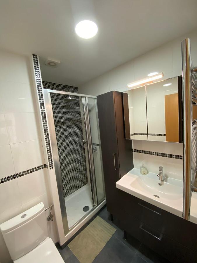 Entire New Apartment 20' From Barcelona Sabadell Buitenkant foto