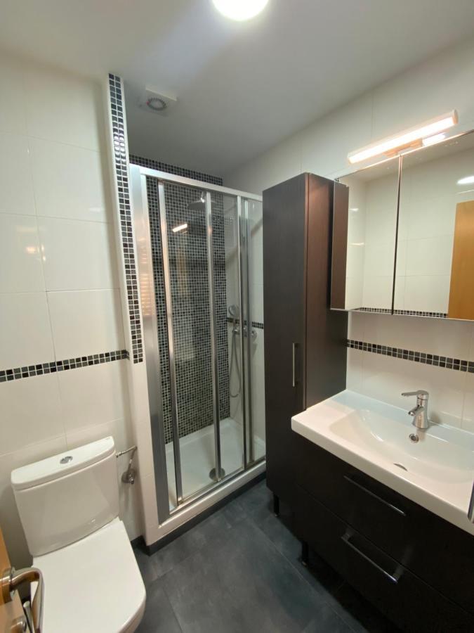 Entire New Apartment 20' From Barcelona Sabadell Buitenkant foto