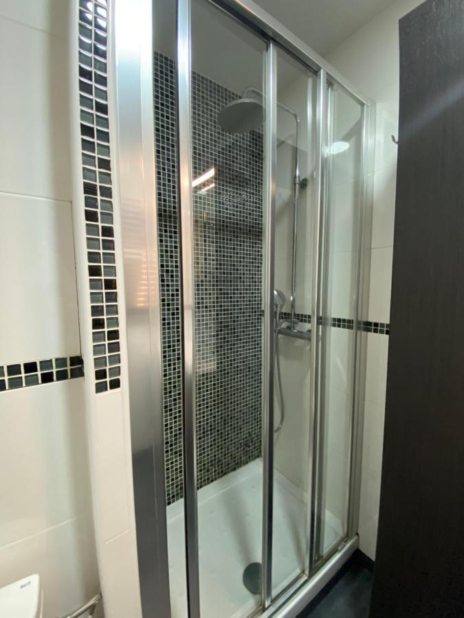 Entire New Apartment 20' From Barcelona Sabadell Buitenkant foto