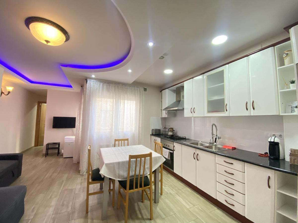 Entire New Apartment 20' From Barcelona Sabadell Buitenkant foto