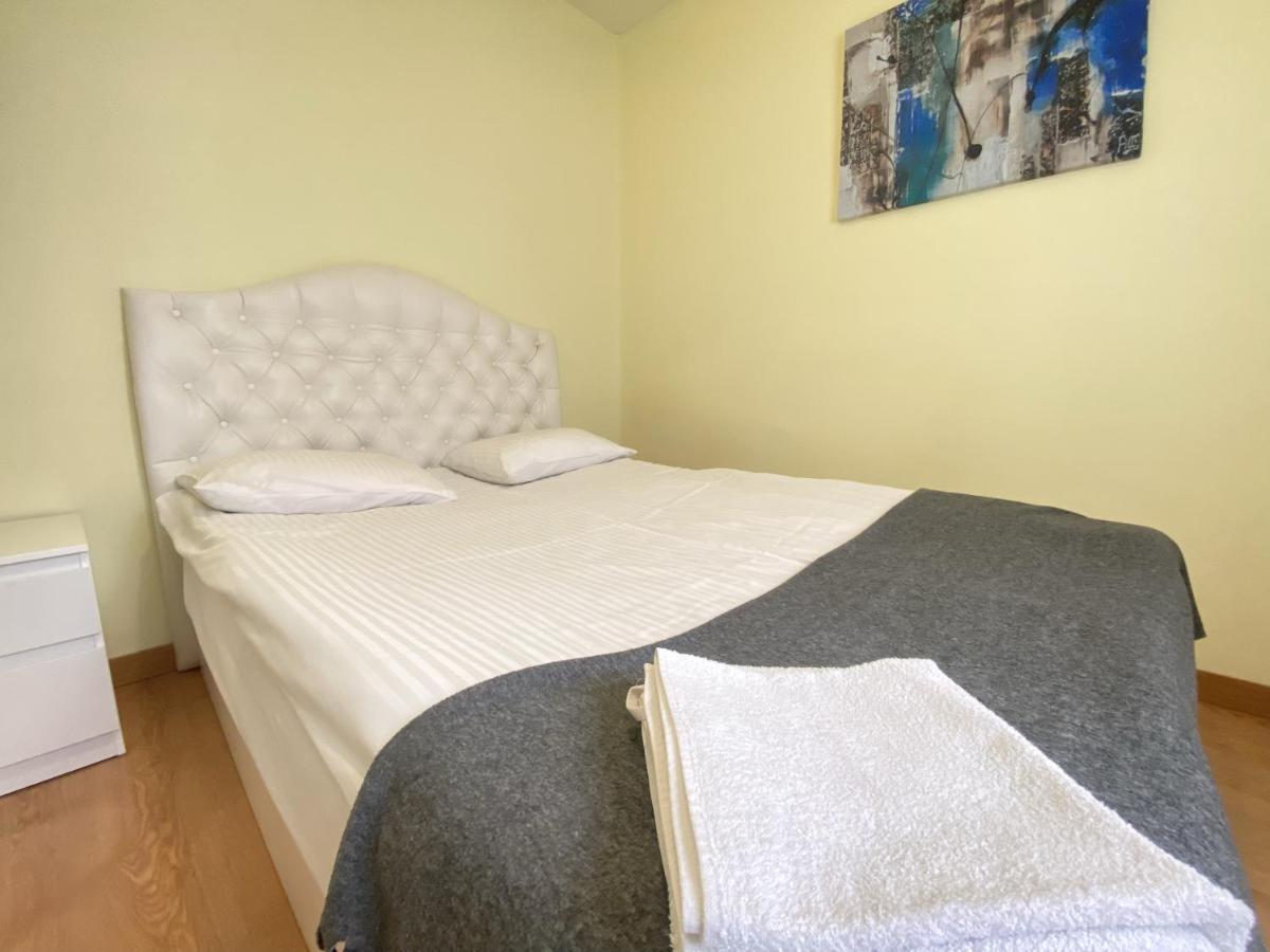 Entire New Apartment 20' From Barcelona Sabadell Buitenkant foto