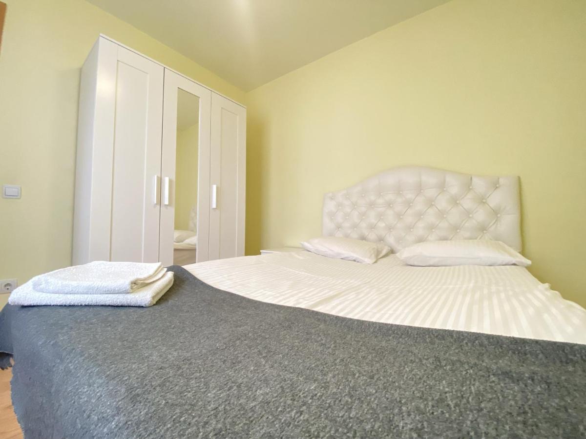 Entire New Apartment 20' From Barcelona Sabadell Buitenkant foto
